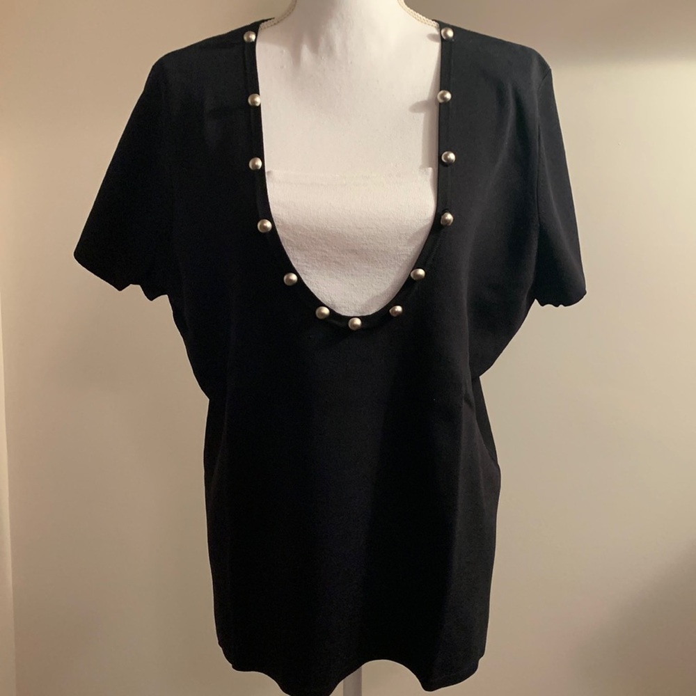 Joseph A. Black/White Top 1X